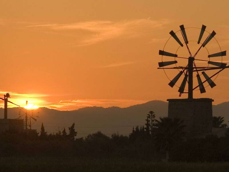 EL ATARDECER EN GLOBO